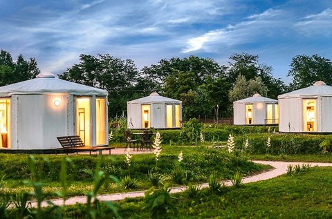 Pihenjetek egy igazi jurtában Mórahalom mellett!