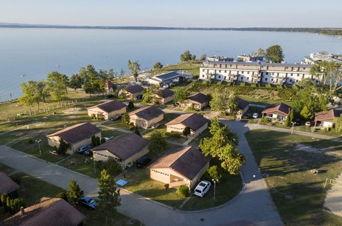 Tavaszi felfrissülés az Aranyparton fürdőbelépővel