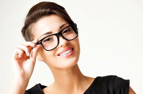 Komplett szemüveg készítése látásvizsgálattal