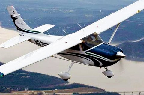 20 perces repülés 4 főnek egy Cessna típusú géppel