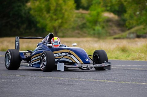 Formula Renault élményvezetés 2 körön át