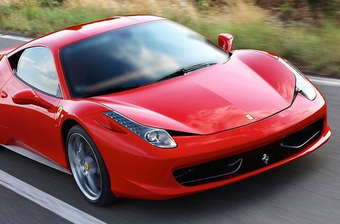 Ferrari 458 Italia közúti élményvezetés