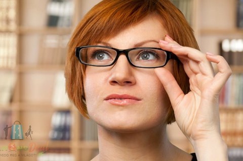 Szemüvegkészítés divatos kerettel, látásvizsgálattal