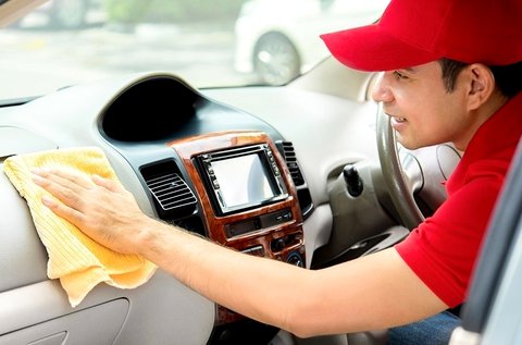 Üléskárpit tisztítás külső és belső autómosással