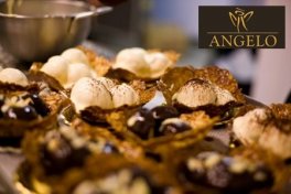 A legfinomabb profiterol Budapesten! A főváros első olasz cukrászatában, az Angelo Caféban most 2660 Ft helyett 1290 Ft-ért fogyaszthattok egy-egy kávét és profiterolt! 